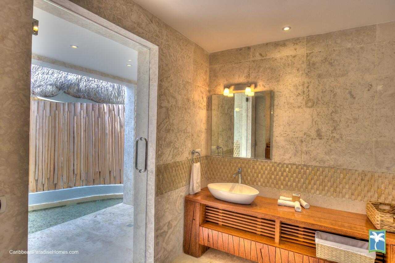 Cayuco_Villa_9_Cap_Cana_Caribbean_Paradise_Homes_1-scaled