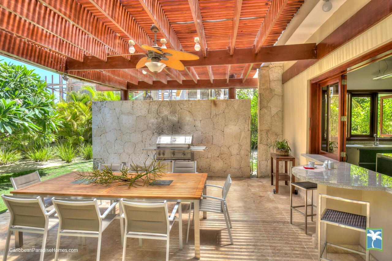 Akumal Beach Villas & Luxury Private Home Vacation Rentals
