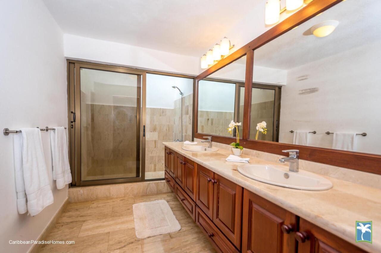Las_Lomas_5_Casa_de_Campo_Caribbean_Paradise_Homes_8-scaled